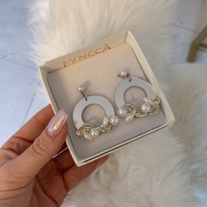 Pearl round silver earrings