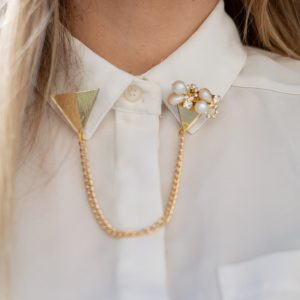 Gold fashion chain brooch