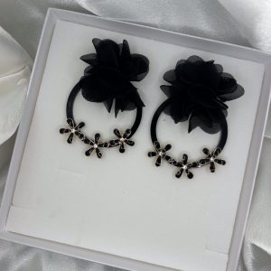 Uhani tripple triangle flower