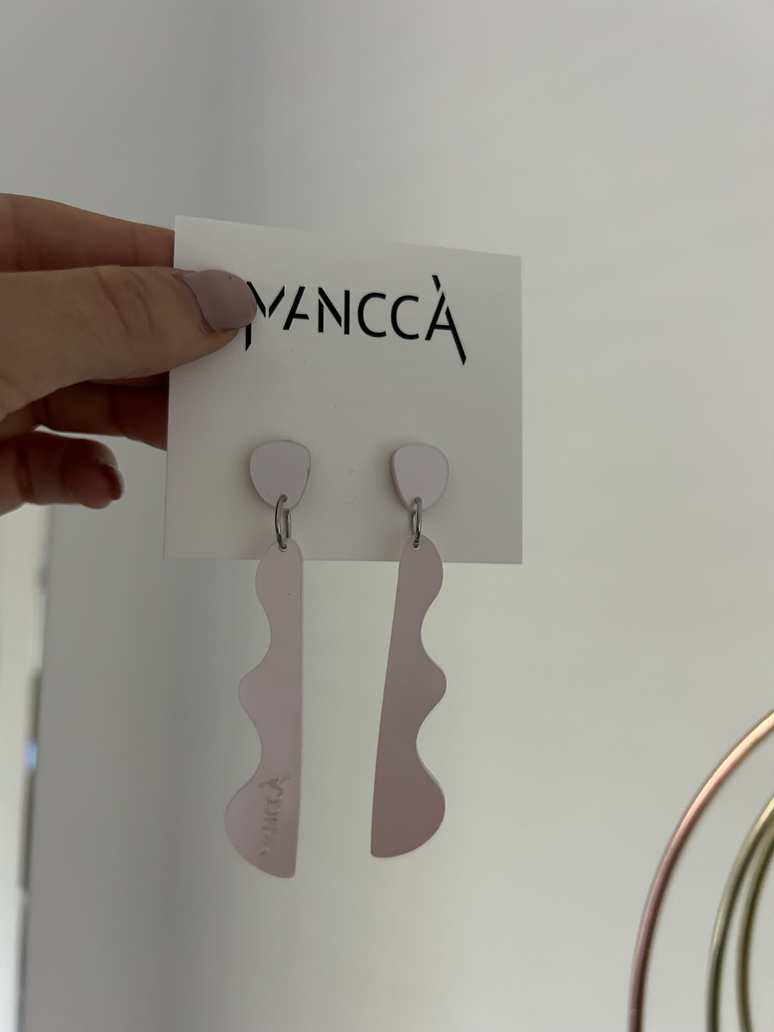 D3CA4391-16BA-4CD3-AED1-C240454CE4D2