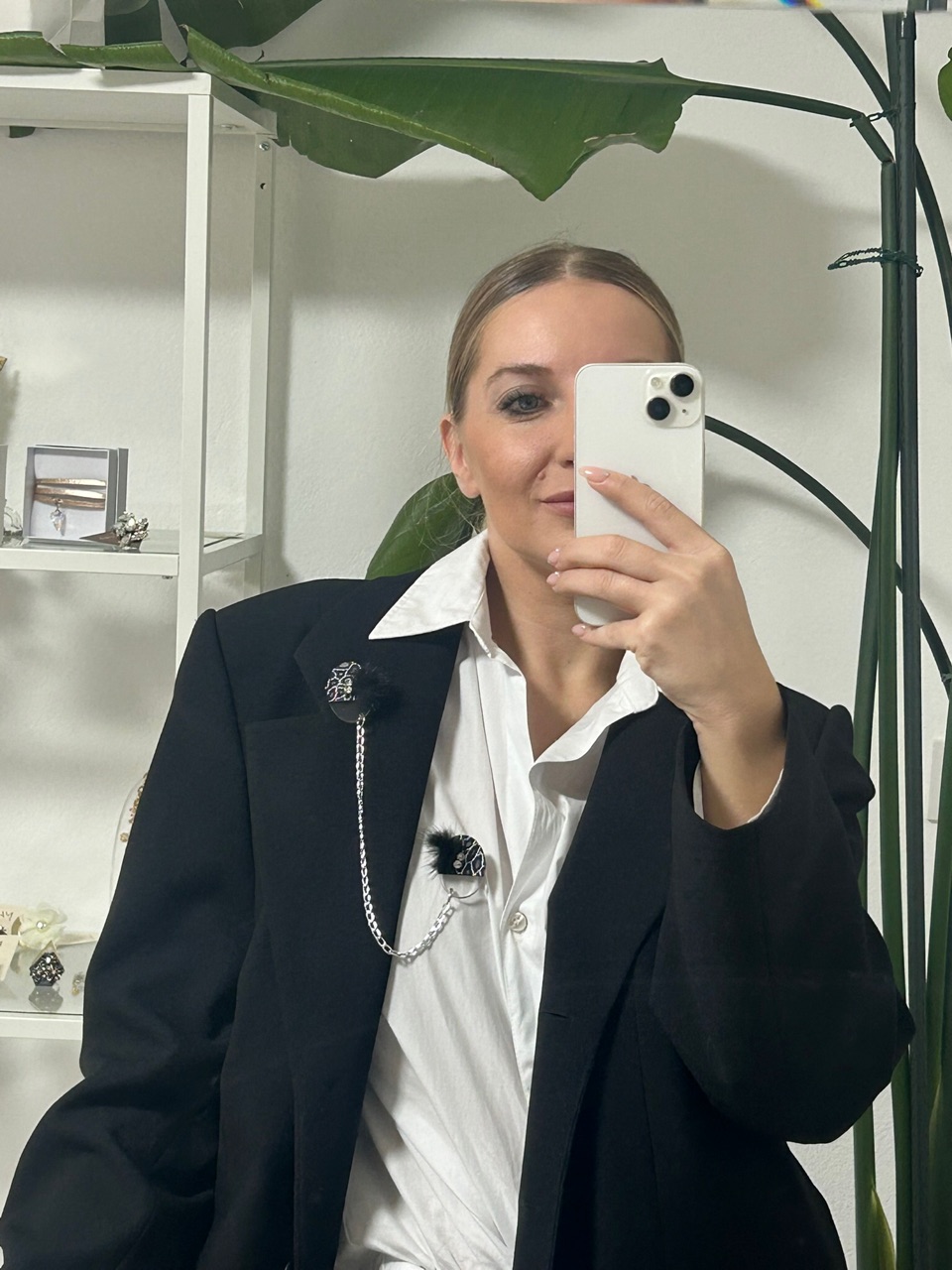 AFD1A4C5-6E56-40EB-8088-41736C3D380A