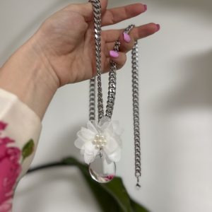 Ogrlica white flower